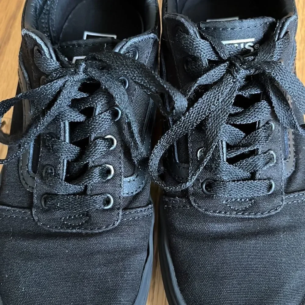 Vans Kid’s Old Skool Black Sneakers- Size 3.5